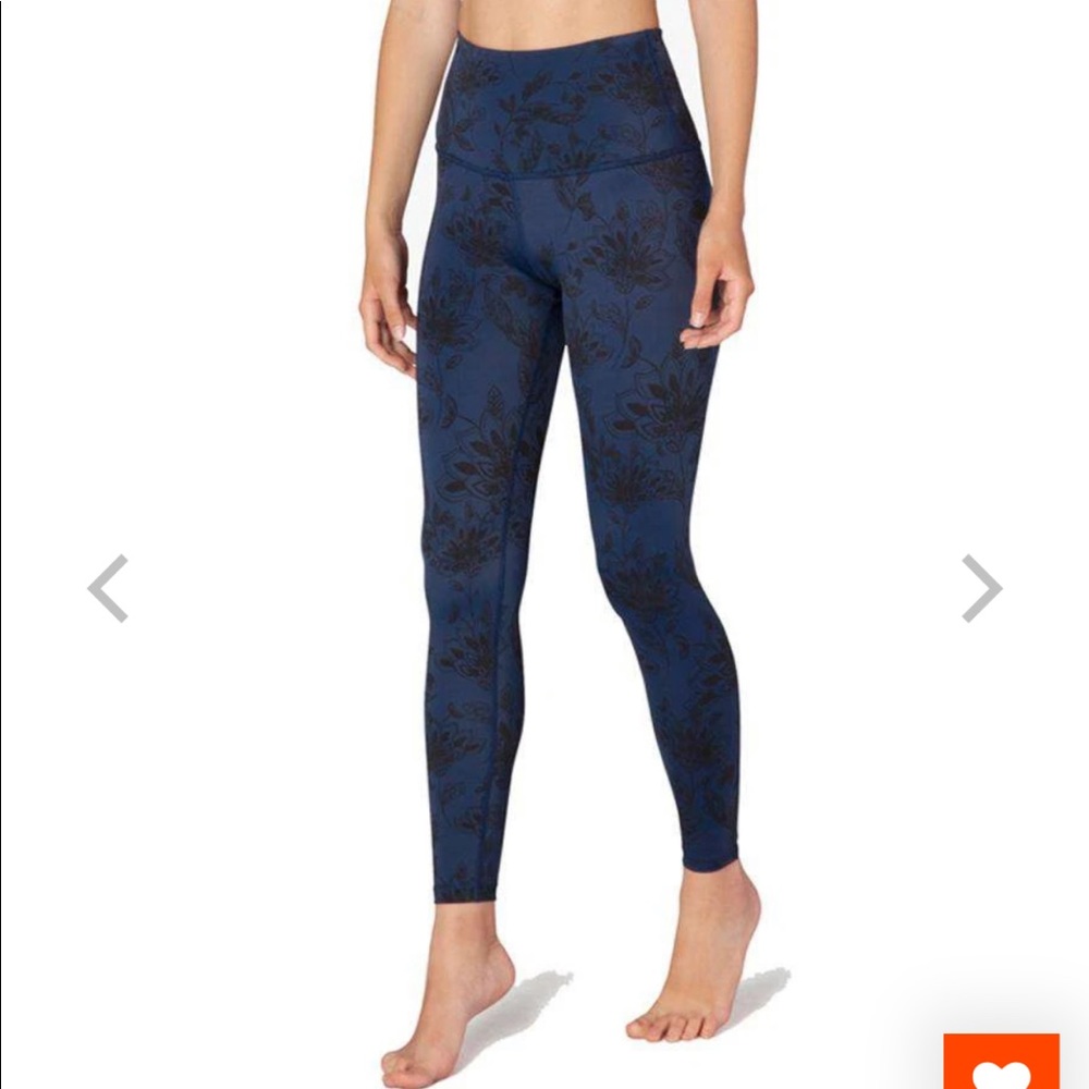 NWT Beyond Yoga Leggings